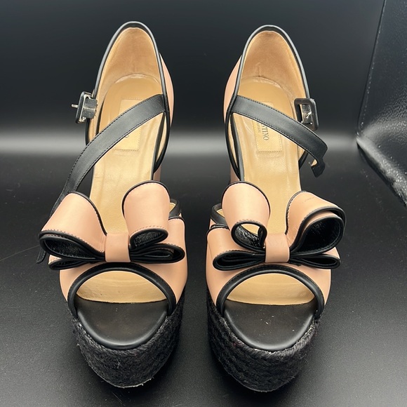 Valentino Garavani wedge shoes size 40 - Picture 2 of 4